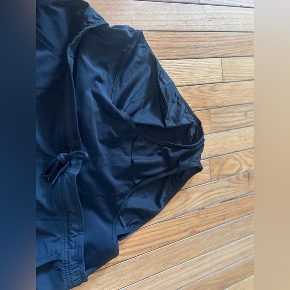 lands end sport shorts Women’s Size 18 Black Active Workout Outdoor - Picture 5 of 7